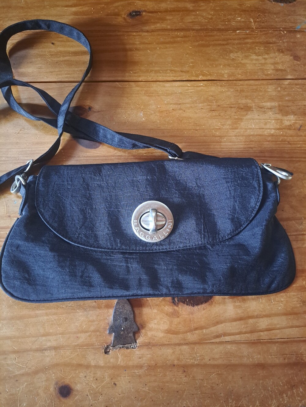 Baggallini Monaco Convertible Crossbody Travel Bag Black Nylon Wristlet Clutch